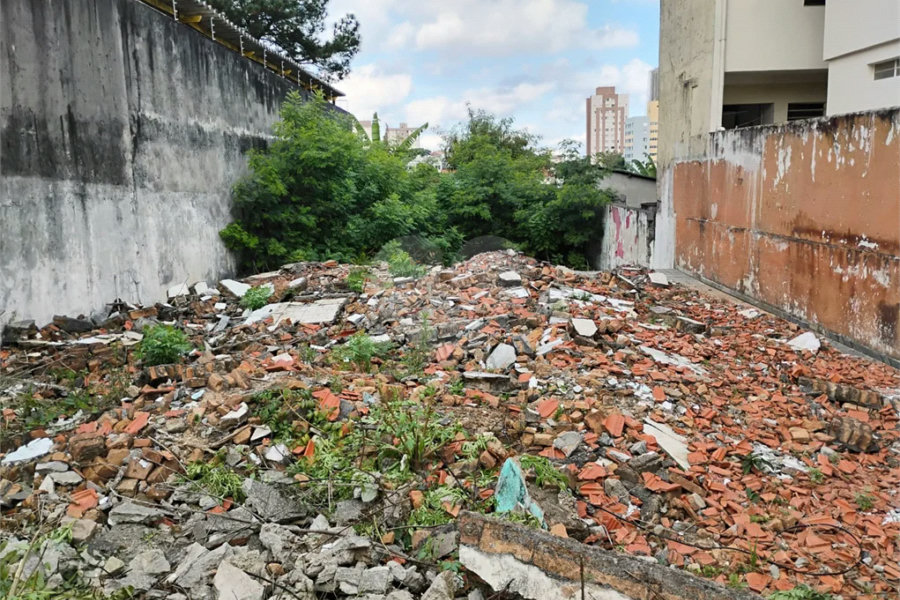 Vende-se Terreno de 715 m² na Vila Santa Catarina — Excelente oportunidade para investidores
