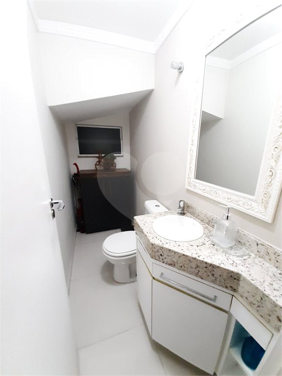 Sobrado à venda com 3 quartos, sendo 1 suíte, em Vila Suissa, Mogi das Cruzes, SP