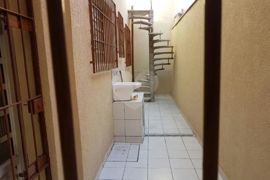 Sobrado à venda com 2 quartos em Santana, São Paulo, SP
