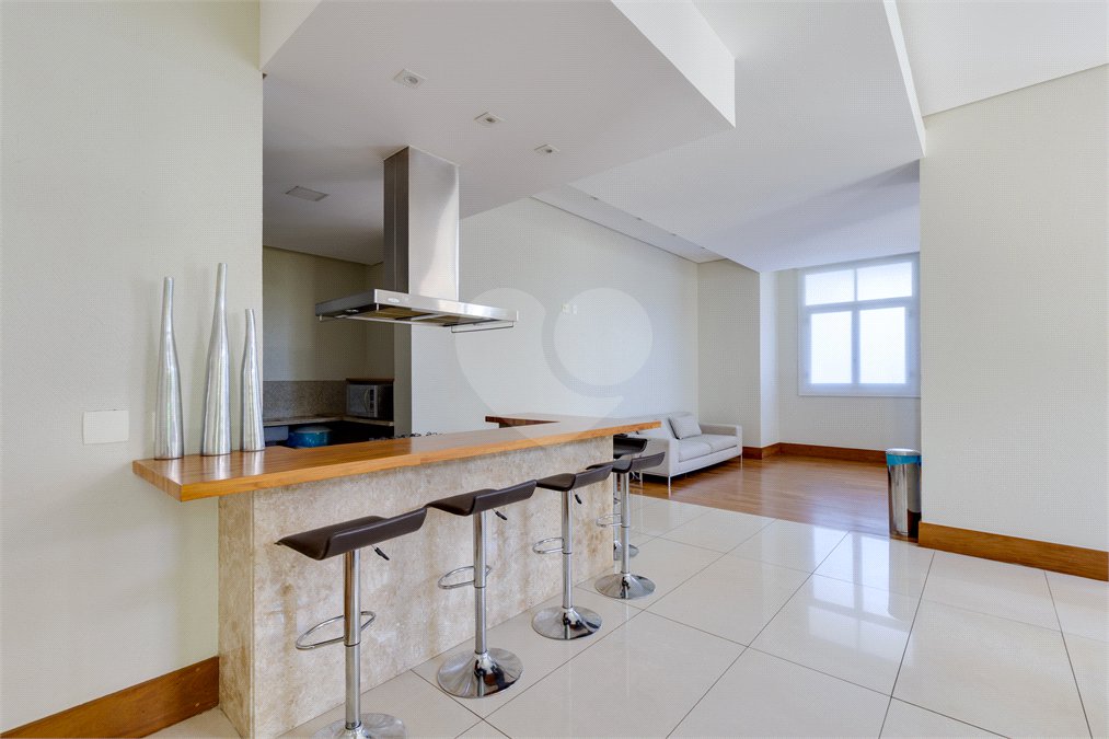 Apartamento à venda com 4 quartos, sendo 2 suítes, em Campo Belo, São Paulo, SP