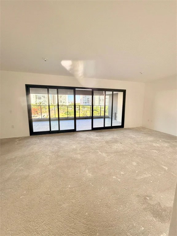 Apartamento à venda com 4 quartos, sendo 3 suítes, em Água Branca, São Paulo, SP