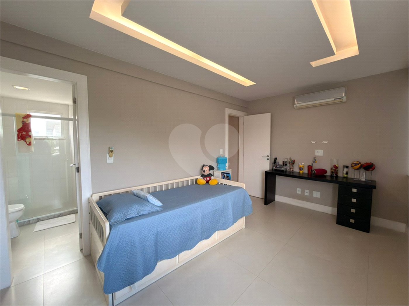 Casa à venda com 4 suítes em Portinho, Cabo Frio, RJ