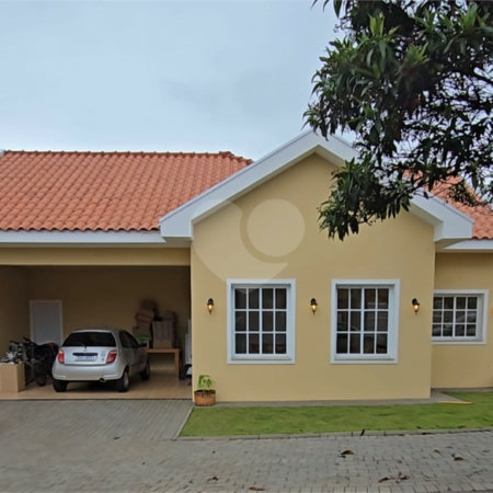 Casa à venda com 3 quartos, sendo 1 suíte,  no condomínio Golden Ville, Itapetininga - SP