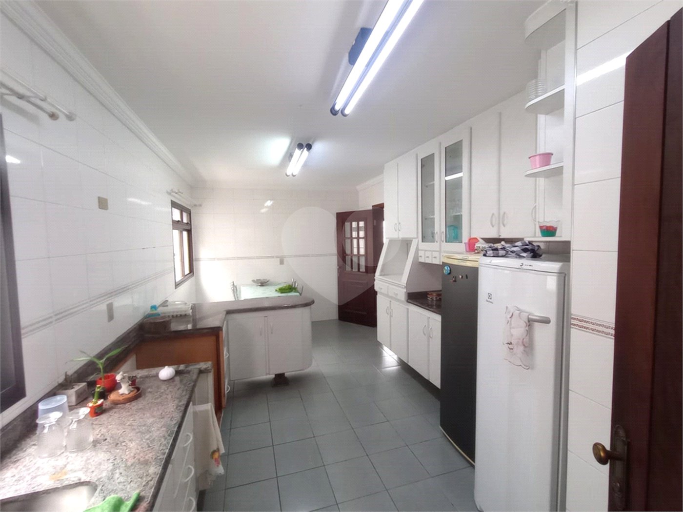 Sobrado à venda com 4 quartos, sendo 1 suíte, em Vila Macedópolis, São Paulo, SP