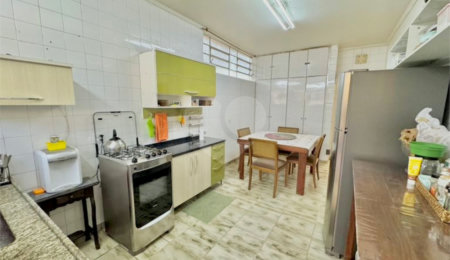 Sobrado à venda com 3 quartos, sendo 1 suíte, em Brooklin, São Paulo, SP