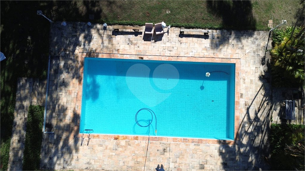 Chácara à venda com 3 quartos, sendo 2 suítes, em Jardim Estância Brasil, Atibaia, SP