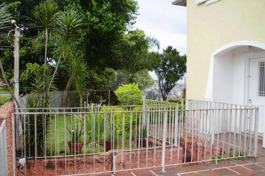 Sobrado à venda com 3 quartos, sendo 1 suíte, em Horto, São Paulo, SP