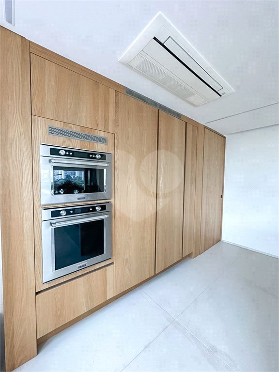 Apartamento à venda com 4 suítes em Vila Cordeiro, São Paulo, SP