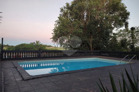 Casa à venda com 9 quartos, sendo 5 suítes,  no condomínio Residencial Rio Verde, Araçoiaba da Serra - SP
