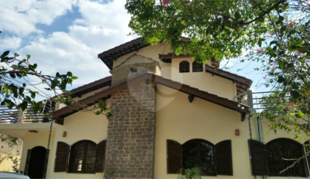 Sobrado à venda com 6 quartos, sendo 4 suítes,  em Retiro das Fontes, Atibaia, SP