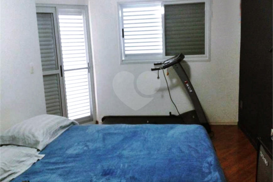 Sobrado à venda com 5 quartos, sendo 1 suíte, em Jardim Virginia Bianca, São Paulo, SP
