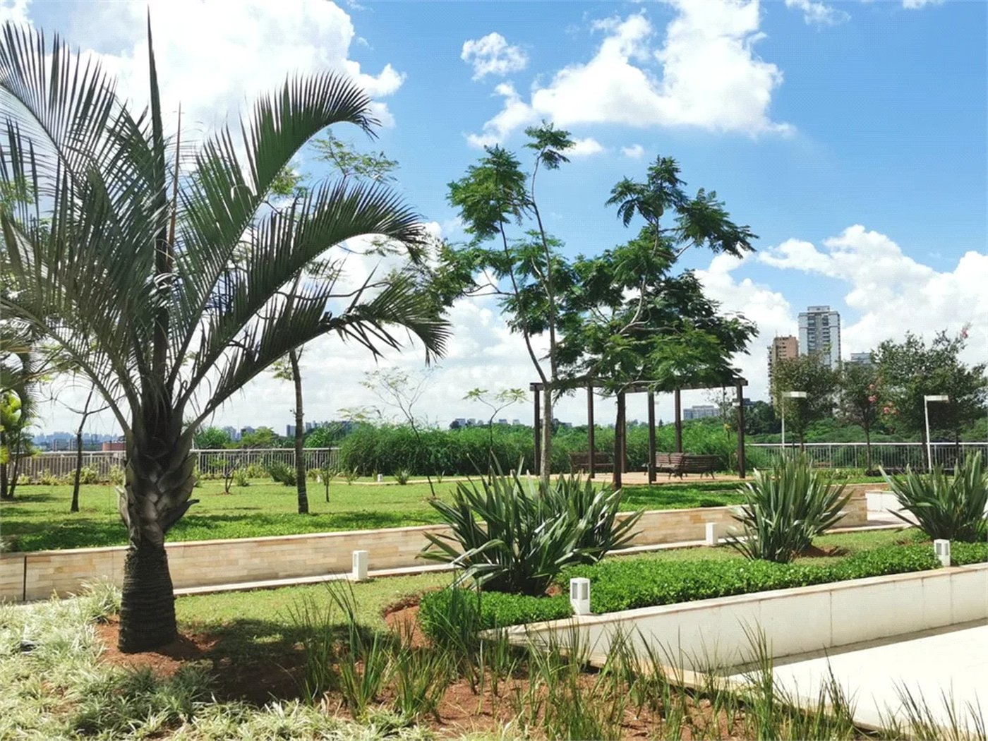 Apartamento à venda com 3 suítes em Jardim Monte Kemel, São Paulo, SP