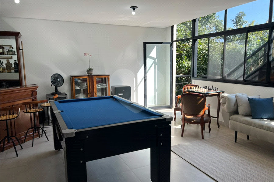 Casa à venda com 4 quartos, sendo 1 suíte,  no condomínio Alpes da Cantareira, Mairiporã - SP