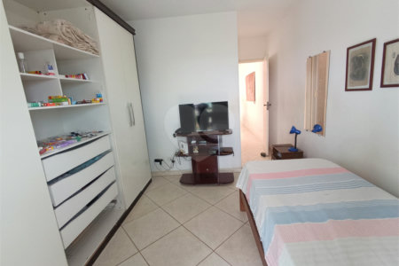 Casa à venda com 2 quartos, sendo 1 suíte, em Reneville, Mairinque, SP