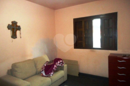 Casa à venda com 2 quartos no condomínio Narandiba 28, São Paulo - SP