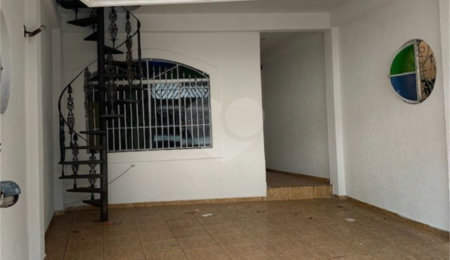 Sobrado à venda com 3 quartos, sendo 1 suíte,  em Tremembé, São Paulo, SP