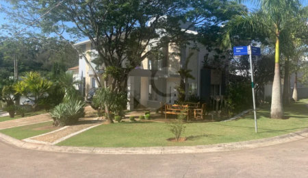 Casa à venda com 4 quartos, sendo 1 suíte,  no condomínio Ibiaram, Itupeva - SP