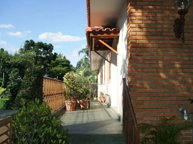 CASA TÉRREA COM 4 SUÍTES NO BAIRRO DO TREMEMBÉ
