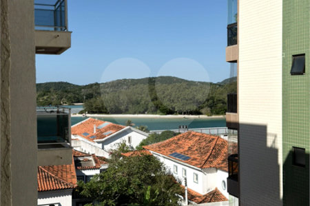 Cobertura à venda com 3 quartos, sendo 1 suíte, em Passagem, Cabo Frio, RJ