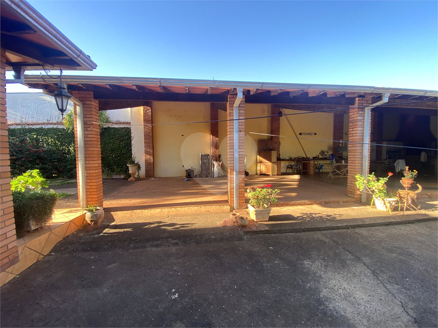Casa à venda com 3 quartos, sendo 1 suíte, em Parque Residencial Monte Carlo, Ponta Porã, MS