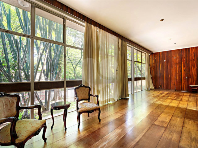Casa Térrea à venda ou para alugar com 4 suítes em Alto da Boa Vista, São Paulo, SP
