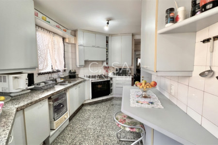 Apartamento à venda com 4 quartos, sendo 1 suíte,  em Vila Mariana, São Paulo, SP