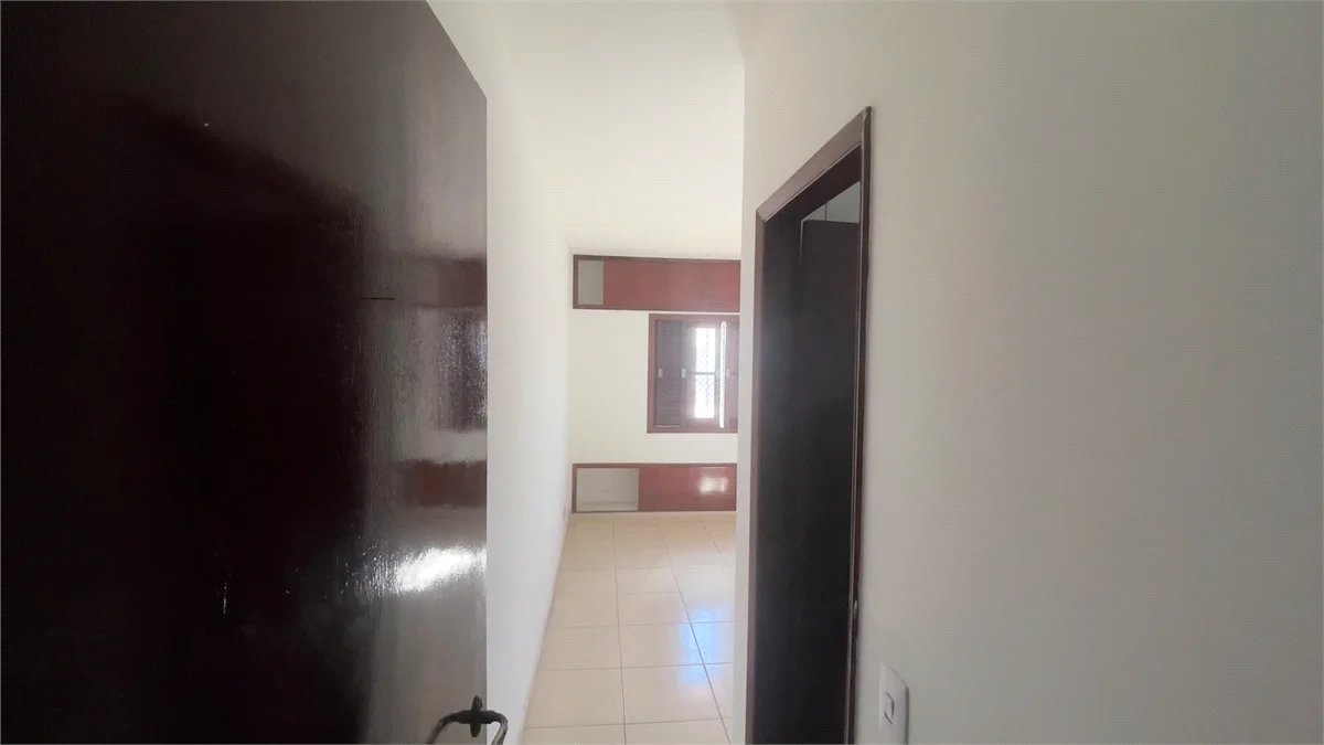 Sobrado à venda com 4 quartos, sendo 1 suíte, em Jardim Ester Yolanda, São Paulo, SP