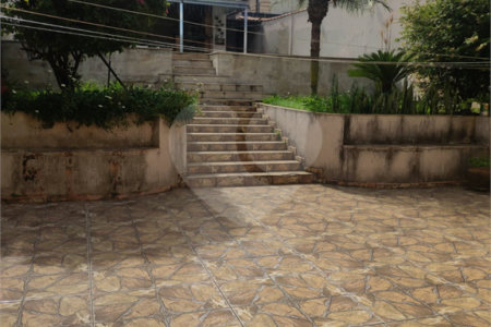 Sobrado à venda com 4 quartos, sendo 1 suíte, em Chácara Jafet, Mogi das Cruzes, SP