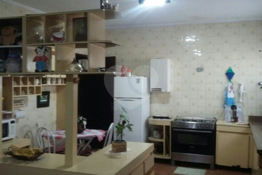 Casa Térrea à venda ou para alugar com 3 quartos, sendo 1 suíte, em Vila Galvão, Guarulhos, SP