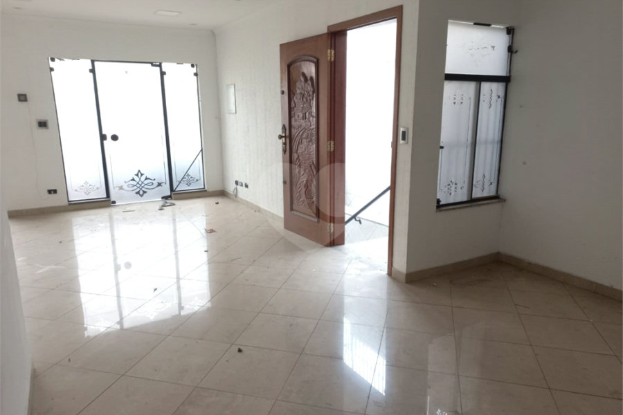 Sobrado à venda com 3 quartos, sendo 2 suítes, em Parada Inglesa, São Paulo, SP