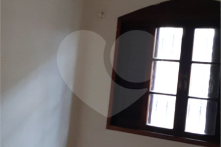Casa à venda com 6 quartos, sendo 1 suíte, em Água Fria, São Paulo, SP