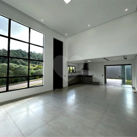 Casa à venda com 3 quartos, sendo 1 suíte, em Condominio Quintas da Boa Vista, Atibaia, SP
