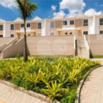 Casa à venda com 4 quartos, sendo 1 suíte, no condomínio Freguesia, Rio de Janeiro - RJ
