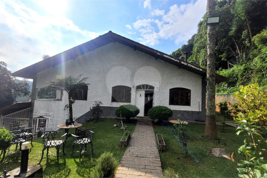 Casa à venda com 4 suítes no condomínio Parque Imperial da Cantareira, Mairiporã - SP