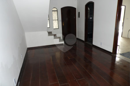 Casa à venda com 5 quartos, sendo 3 suítes, em Vila São Francisco, São Paulo, SP