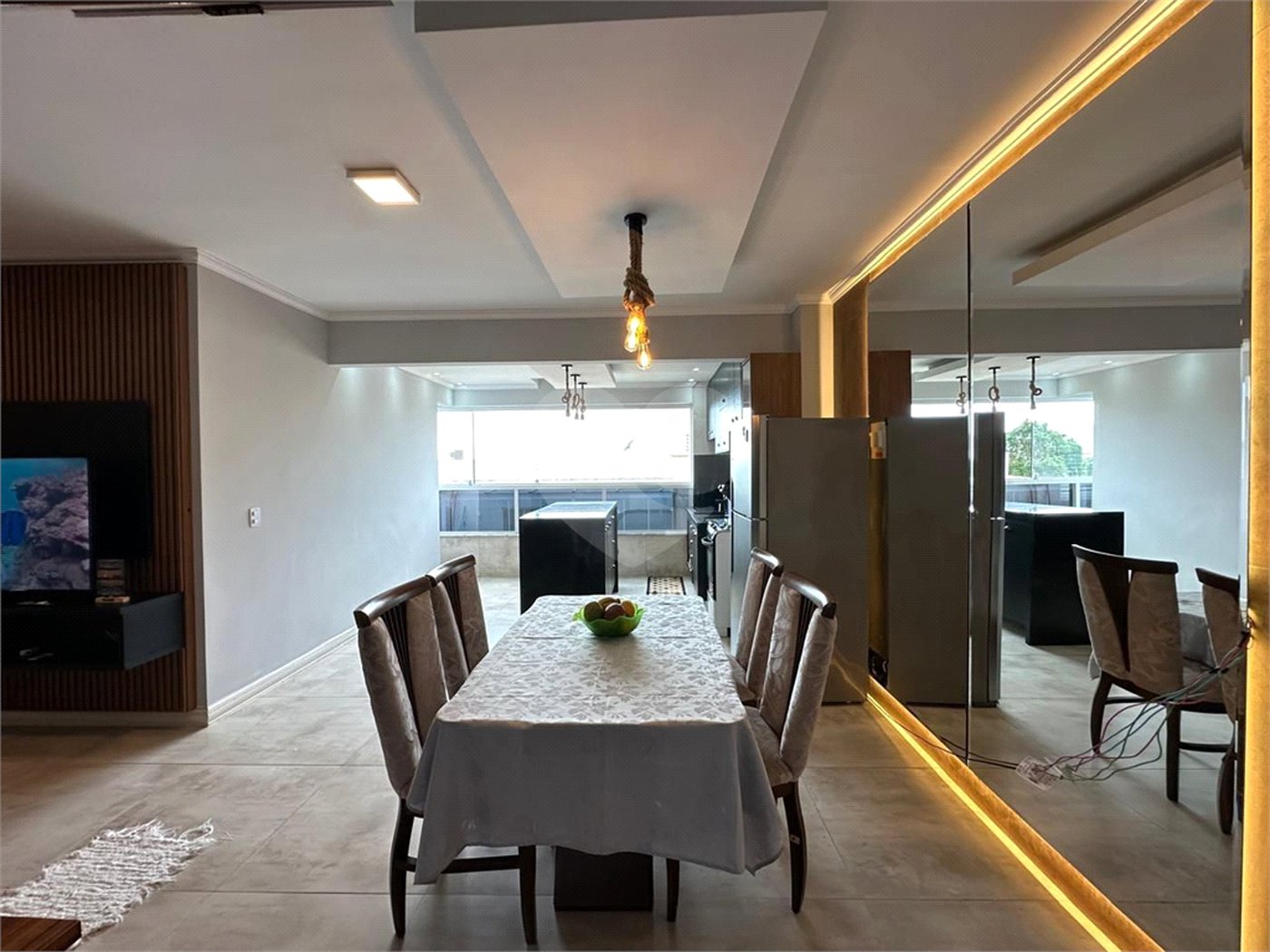 Duplex à venda com 3 quartos, sendo 2 suítes,  em Toninhas, Ubatuba, SP