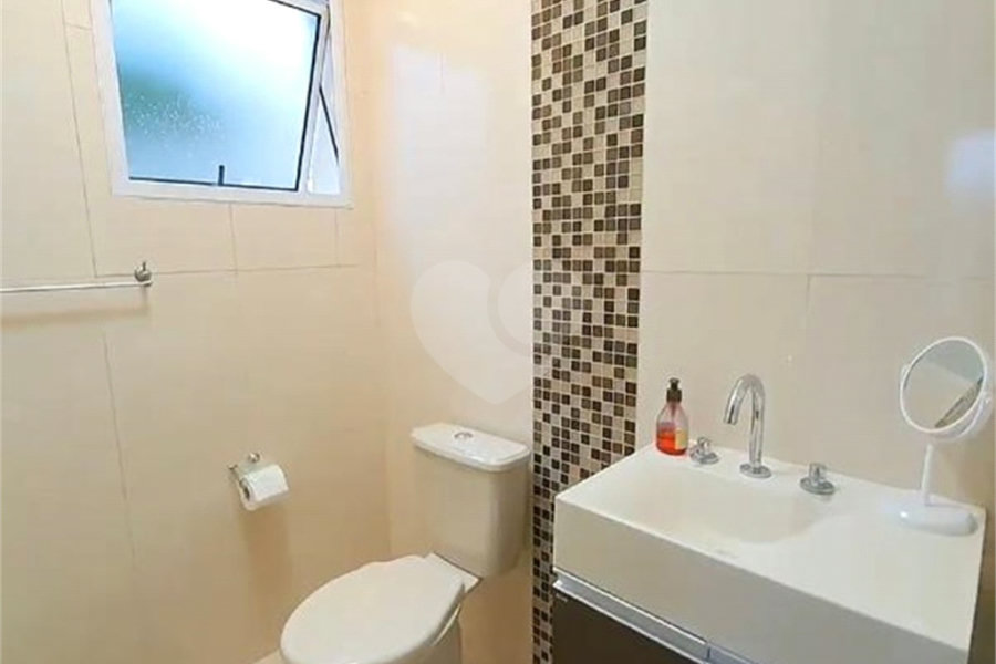 Sobrado à venda com 3 quartos, sendo 1 suíte,  em Parque Vitória, São Paulo, SP
