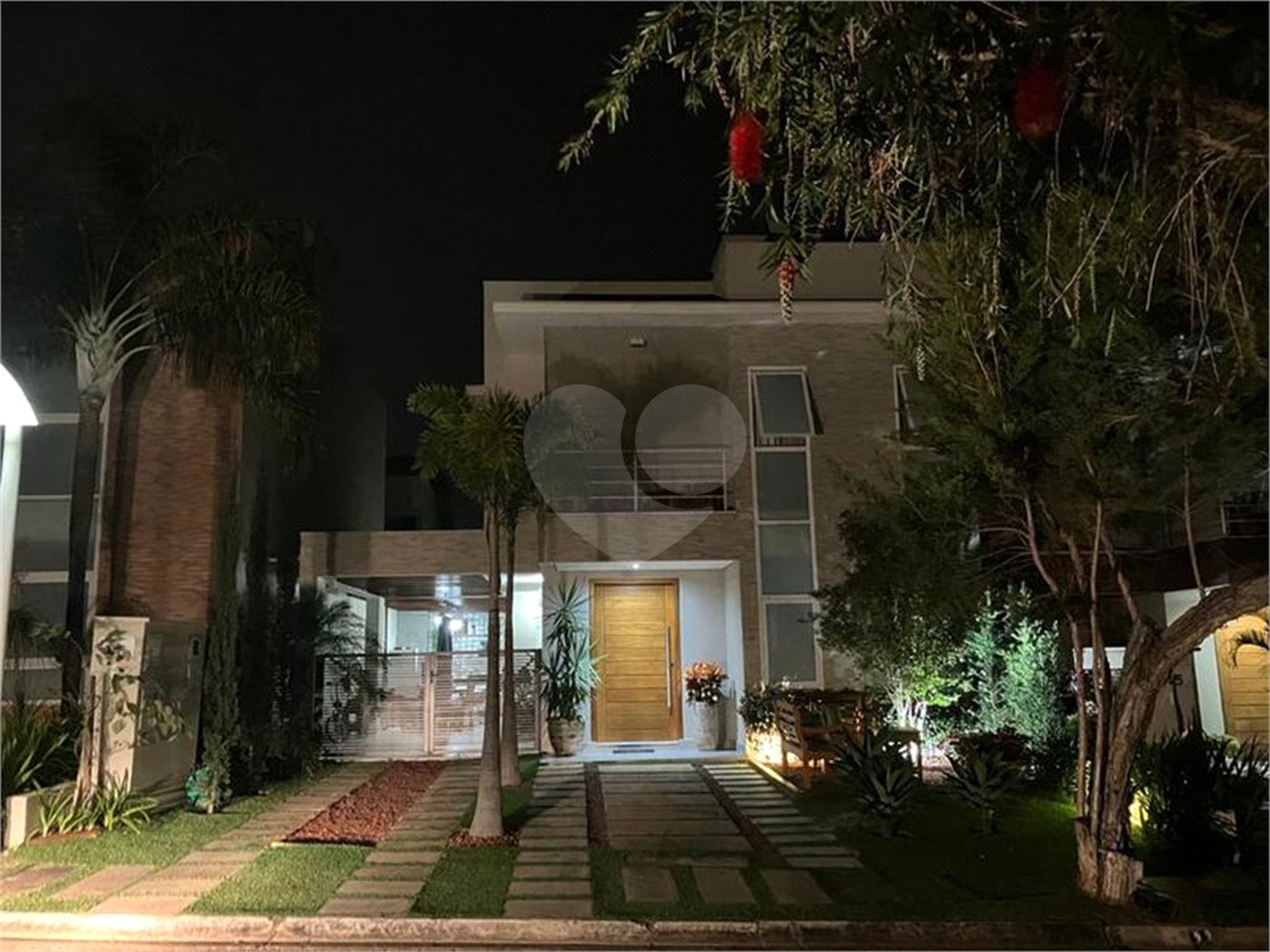 Casa à venda com 3 suítes no condomínio Maison Blanche, Indaiatuba - SP
