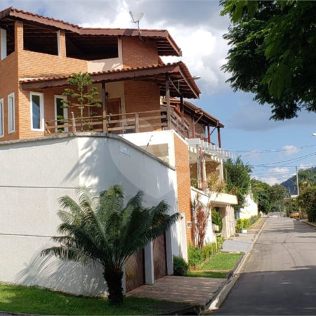 Casa à venda com 3 quartos, sendo 1 suíte, em Jardim das Flores, Atibaia, SP