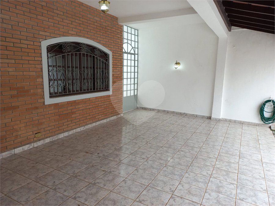 Sobrado à venda ou para alugar com 4 quartos, sendo 1 suíte,  em Barro Branco (zona Norte), São Paulo, SP