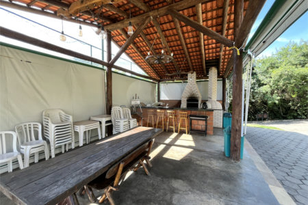 Casa à venda com 3 suítes no condomínio Village Ipanema 1, Araçoiaba da Serra - SP