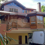 Casa à venda com 5 quartos, sendo 1 suíte, no condomínio Parque Suiça, Caieiras - SP