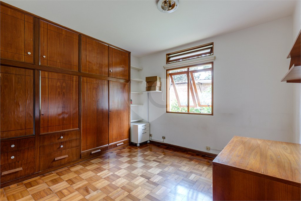 Casa Térrea à venda com 4 quartos, sendo 1 suíte, em Chácara Monte Alegre, São Paulo, SP