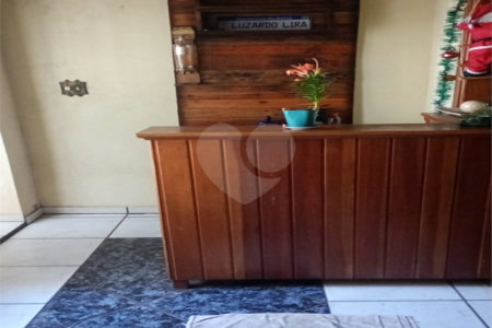 Sobrado à venda com 3 quartos, sendo 1 suíte, em Parque Residencial Maria Stella Faga, São Carlos, SP