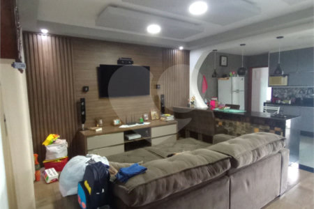 Sobrado à venda com 2 quartos, sendo 1 suíte, em Vila Vendramini, Itapetininga, SP