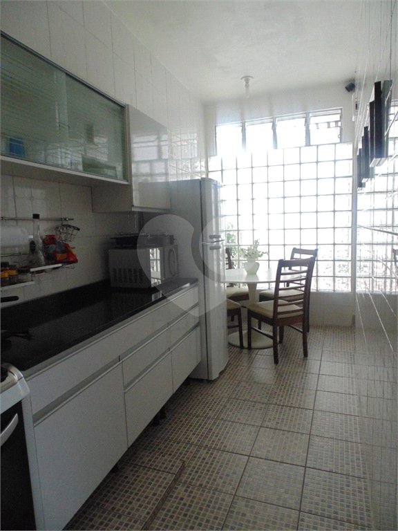 Sobrado à venda com 3 quartos em Jaraguá, São Paulo, SP