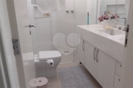 Casa à venda com 3 quartos, sendo 1 suíte, no condomínio Residencial Bouganville, Araraquara - SP