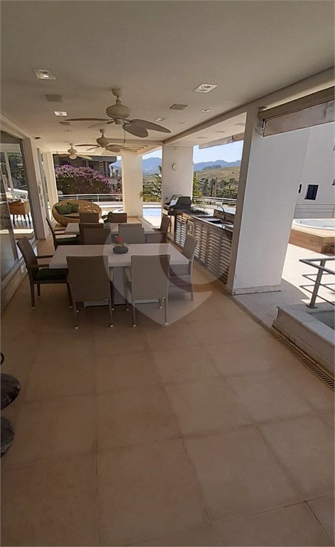 Casa à venda com 5 suítes em Tanque, Atibaia, SP