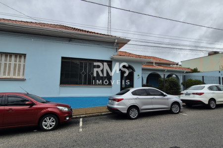 Casa à venda com 3 quartos no Centro, Itu, SP