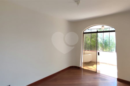 Apartamento de 3 dormitórios à Venda - Jardim Bethânia